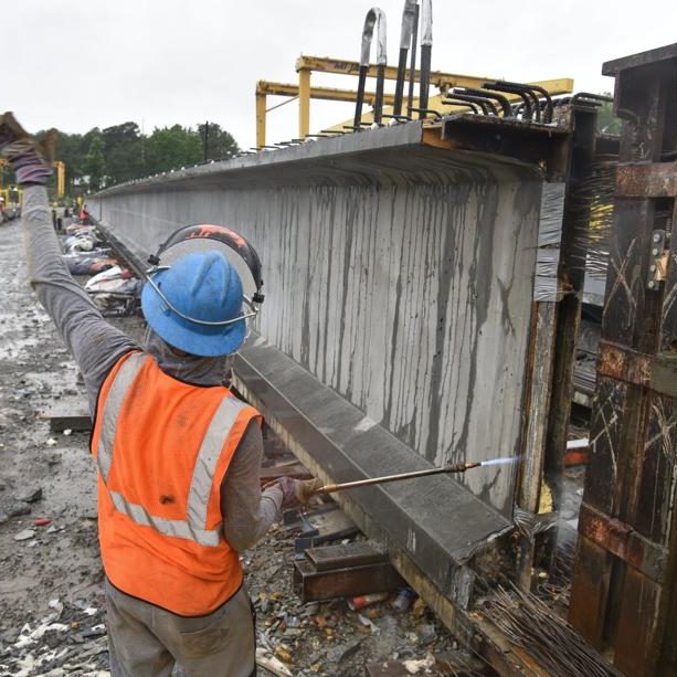 newsEngin.18773535_052617-biz-Concrete-HS04